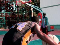 大坂直美连续二十场比赛得分超过高光表现，雄鹿挑战极限！