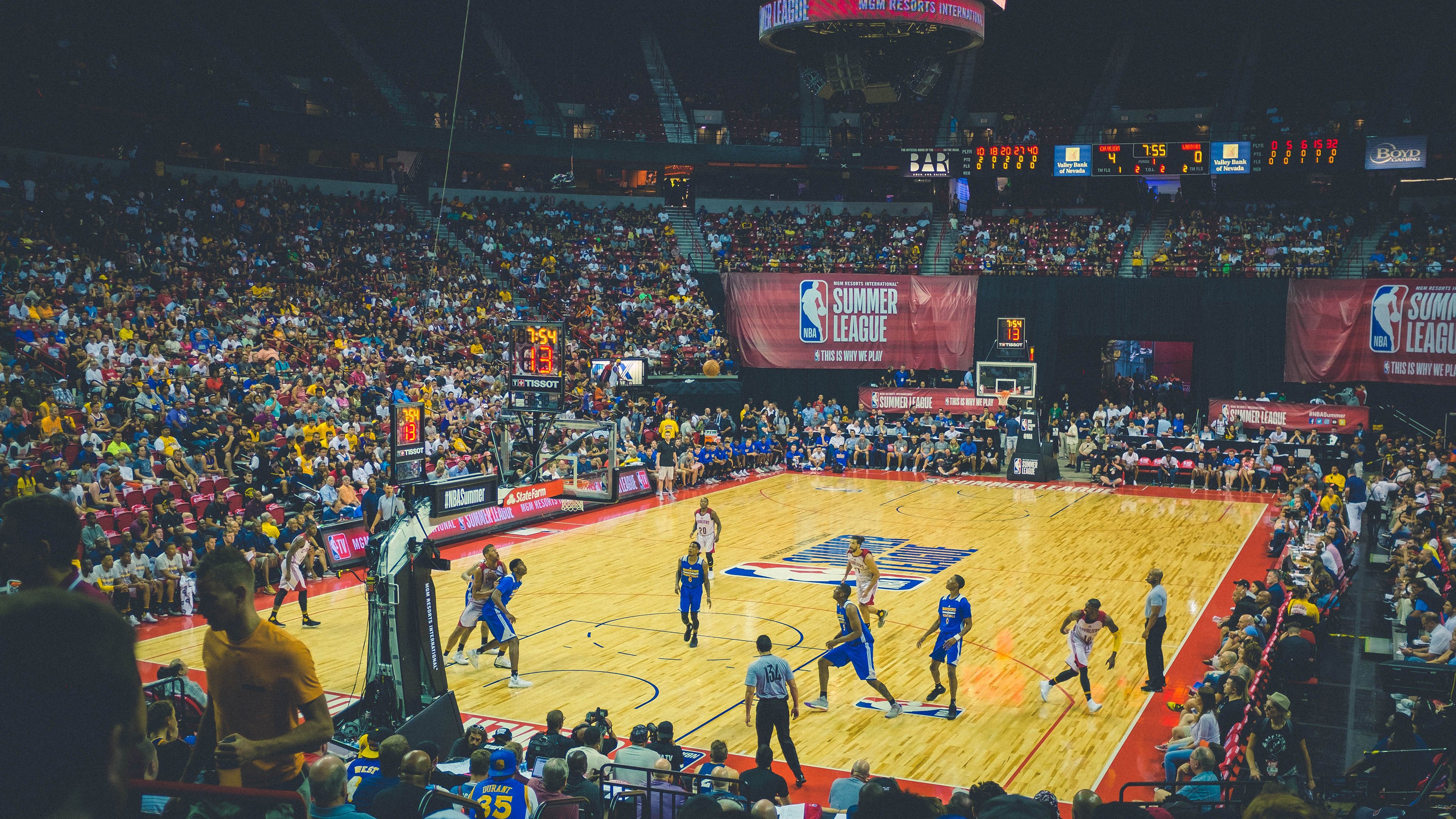 Ming遭遇十五持续失利，TL教练压力巨大！赢得满堂喝彩